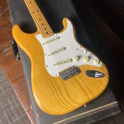 FENDER 1975 STRATOCASTER MAPLE NATURAL SAFE DELIVERY FROM JAPAN