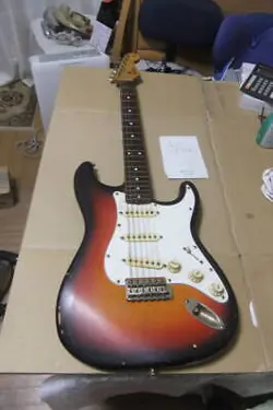 STRATOCASTER] ELECTRIC GUITAR