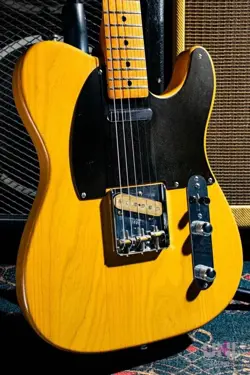 1982 FENDER VINTAGE
