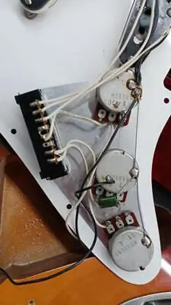 FENDER ST62 STRATOCASTER TYPE ELECTRIC GUITAR