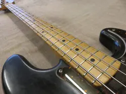 FENDER PRECISION BASS (1974)