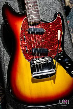 FENDER MUSTANG / 1973 (1973)