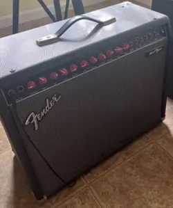 FENDER PRINCETON CHORUS GUITAR AMPLIFIER