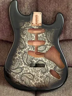 NEW ALLPARTS FENDER LICENSED STRAT BODY, ALDER - BLACK PASILEY SBF-BKP