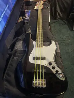 ELECTRIC BASS GUITAR!!