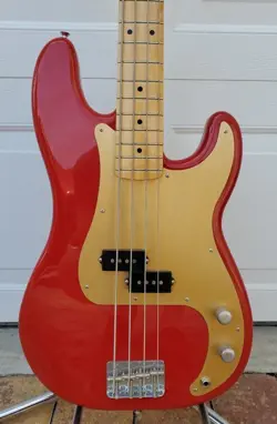FENDER VINTERA '50S PRECISION BASS, MAPLE NECK - DAKOTA RED