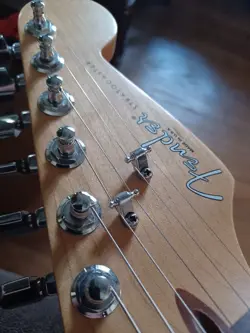 ROSEWOOD/MAPLE 22 FRET