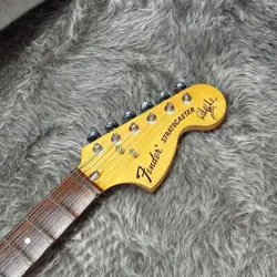 FENDER JAPAN ST72-145RB USED ITEM