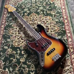 FENDER AMERICAN VINTAGE II 1966 JAZZ BASS LEFT HAND USED