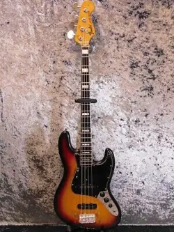 FENDER JAZZ BASS  74