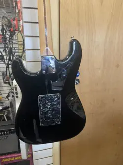 STRATOCASTER MIM GUITAR