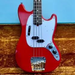 VINTAGE 1974 FENDER MUSTANG BASS DAKOTA RED