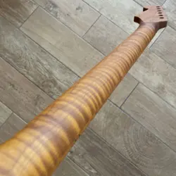 WARMOTH FENDER SM22B4