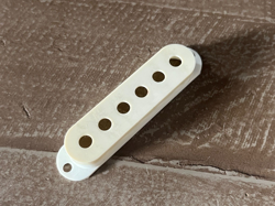 PICKUP COVER WHITE