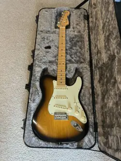 FENDER PARALLEL UNIVERSE STRAT-TELE HYBRID