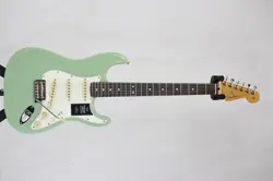 FENDER PLAYER II STRATOCASTER USED ELECTRIC GUITAR