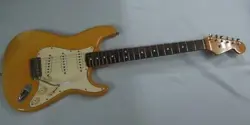 STRATCASTER WH/R USED