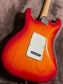 FENDER USA AMERICAN ELITE STRATOCASTER ASH BODY AGED CHERRY BURST