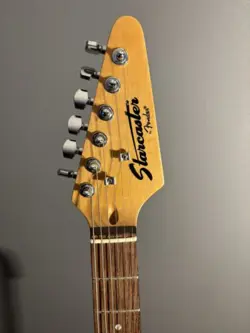 BY FENDER S1
