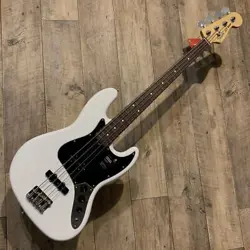 FENDER AMERICAN PERFORMER JAZZ BASS ROSEWOOD FINGERBOARD   ARCTIC WHITE