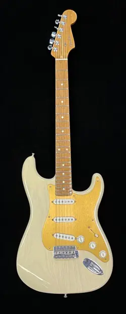 AM CUSTOM STRATOCASTER