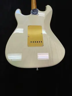 CUSTOM STRATOCASTER MN