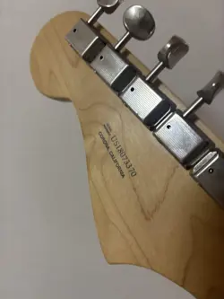 FENDER AMERICAN PERFORMER JAZZMASTER