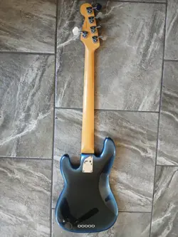 FENDER AMERICAN PROFESSIONAL II PRECISION BASS V