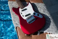 2012 FENDER MG-69 '69 MUSTANG REISSUE - MADE IN JAPAN - CANDY APPLE RED W MH