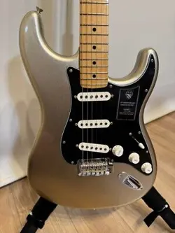 ANNIVERSARY STRATOCASTER DMND
