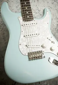 FENDER LIMITED EDITION CORY WONG STRATOCASTER / DAPHNE BLUE #GG1ML