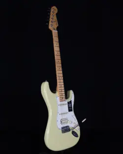 FENDER PLAYER II STRATOCASTER HSS, MAPLE FB, HIALEAH YELLOW