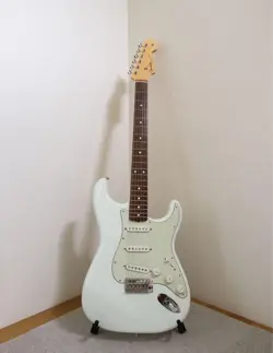 FENDER TRADITIONAL 60S STRATOCASTER WHITE