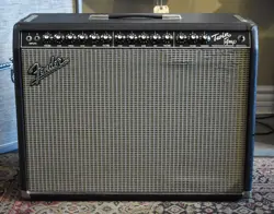 FENDER TWIN COMBO