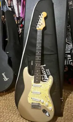 90’S FENDER AMERICAN