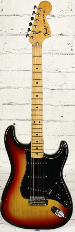 1977 FENDER STRATOCASTER 3-COLOR SUNBURST ELECTRIC GUITAR W/ ORIGINAL CASE