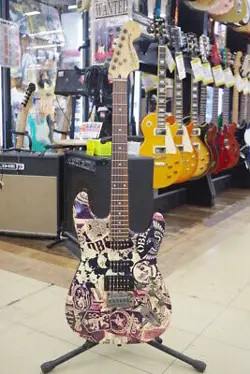 SQUIER BY FENDER OBEY GRAPHIC STRATOCASTER  ELECTRIC GUITAR EXCELLENT CONDITION