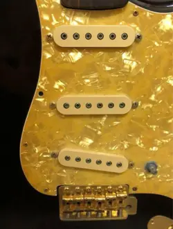 FENDER JAPAN CUSTOM SHOP STRATOCASTER