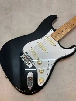 MADE BY FENDER JAPAN ST-43J 2004-2005 ELECTRIC GUITAR EXCELLENT CONDITION