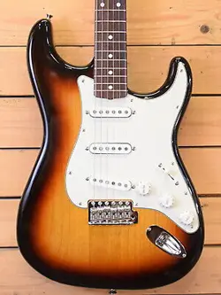 FENDER MADE IN JAPAN HERITAGE 60S STRATOCASTER USED 2022 ALDER BODY W/GIG CASE