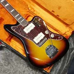 FENDER AMERICAN VINTAGE II 1966 JAZZMASTER RW 3-COLOR SUNBURST