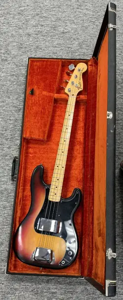 US 1975 FENDER
