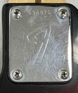 SUNBURST 4-STRING MAPLE