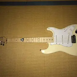 FENDER JAPAN GUITAR