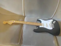 FENDER JIMI HENDRIX STRATOCASTER ELECTRIC GUITAR BLACK WITH FENDER GIG BAG