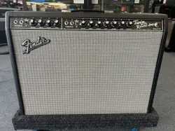 COMBO AMPLIFIER 1995