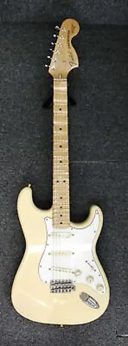 FENDER JAPAN ST 68 185YM ELECTRIC GUITAR USED