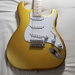 XAVIERE XV-870 STRAT STYLE FENDER ELECTRIC GUITAR PRO870 GOLD STRATOCASTER NICE