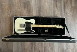 FENDER DELUXE NASHVILLE TELECASTER - EXCELLENT CONDITION