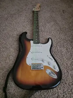 FENDER 0310001532 SQUIER